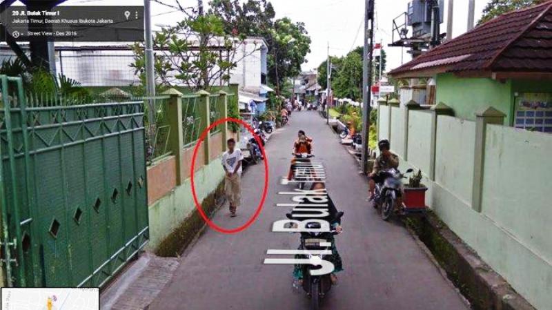 Tercyduk! Buka Google View di Lokasi Ini, Kamu Bakal Temukan Foto Pria Lagi Beginian, Ngakak!