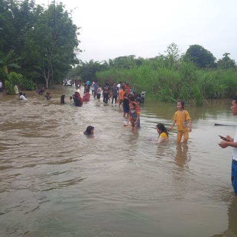 Zola: Semua Korban Banjir Harus Dibantu