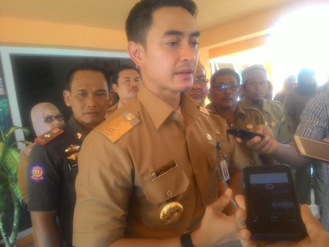 Ketika Zola Pidato, Seorang Pegawai Ditegur