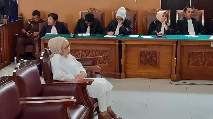 Berusia 69 Tahun dan Divonis 2 Tahun Penjara, Perlukah Ratna Sarumpaet di Penjara?