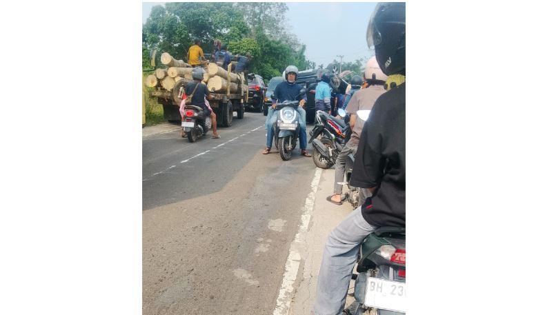 Kecelakaan Tunggal di Ness, Mobil Pajero Terbalik di Jalan Jambi-Bulian - Tribunjambi.com