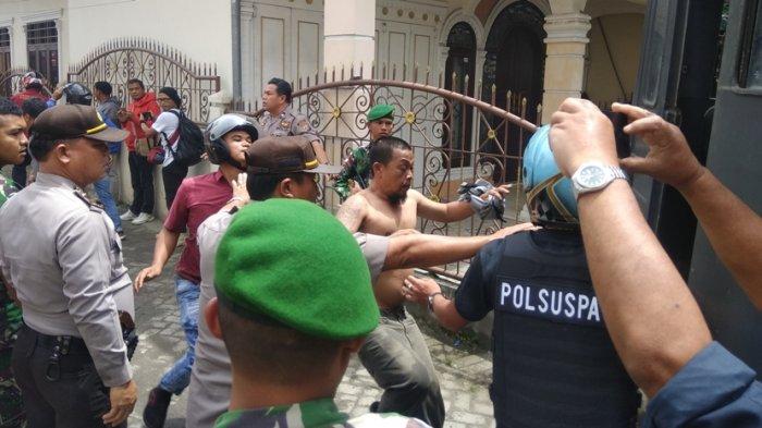 Rutan Kabanjahe Rusuh, Warga Binaan Bakar Gedung, Benarkah Karena Tahanan Dirantai Berhari-hari?