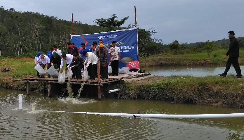 12042019_tebar-benih-ikan.jpg