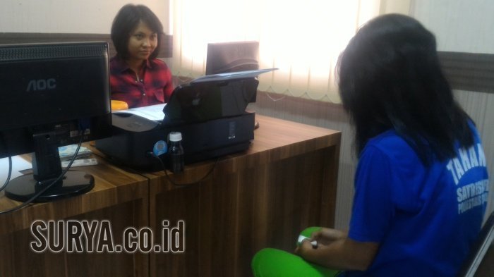 Dijanjikan Kerja di Kafe, Malah Jadi PSK. Wanita Ini Dipaksa Suntik KB dan Berhubungan Tanpa Kondom