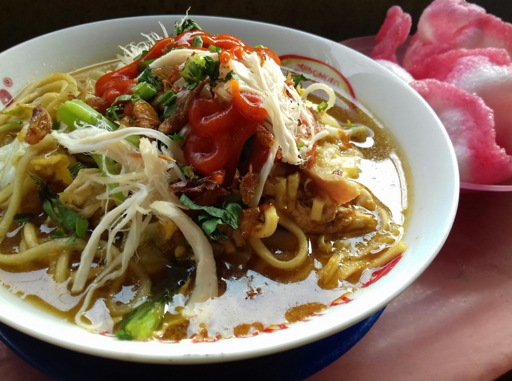 Ini Rasa Mi Tek Tek Buatan Pak De Juri yang Buat Ketagihan