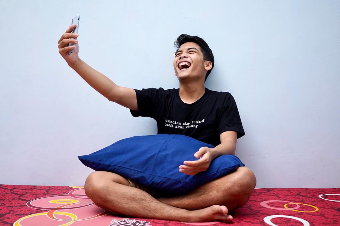 Jadi Sorotan, Bintang Emon Cari Prestasi KPI di Google, Malah Temukan ini