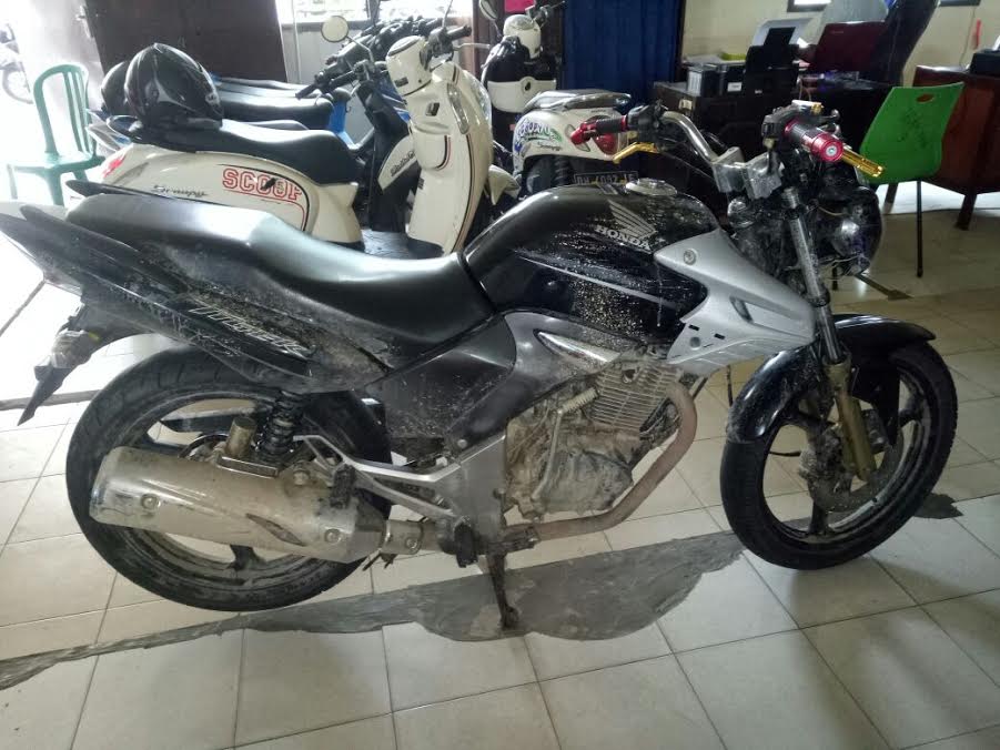 GALERI FOTO: Jangan Tertipu dengan Modus Ini! Beralasan Motornya Mogok Lalu Pinjam Motor Anda