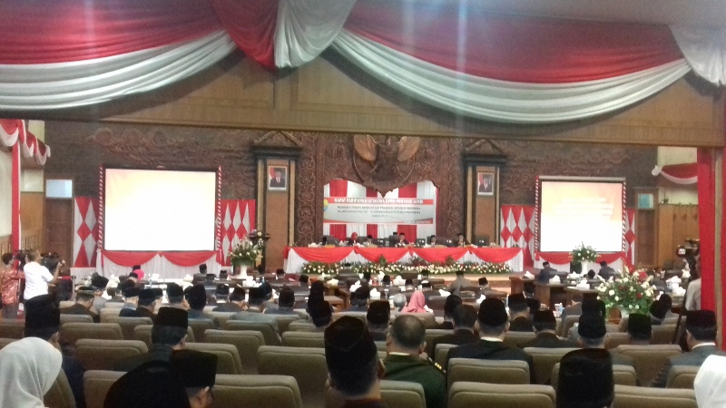 Zola Hadiri Rapat Paripurna HUT RI Ke 72