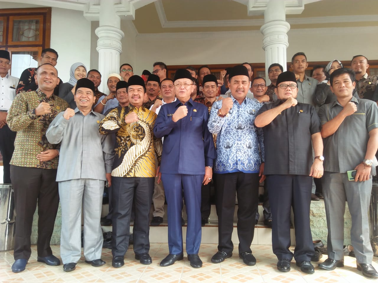 Sambil Ngopi, Begini Cara Cek Endra Bangun Komunikasi dengan Dewan