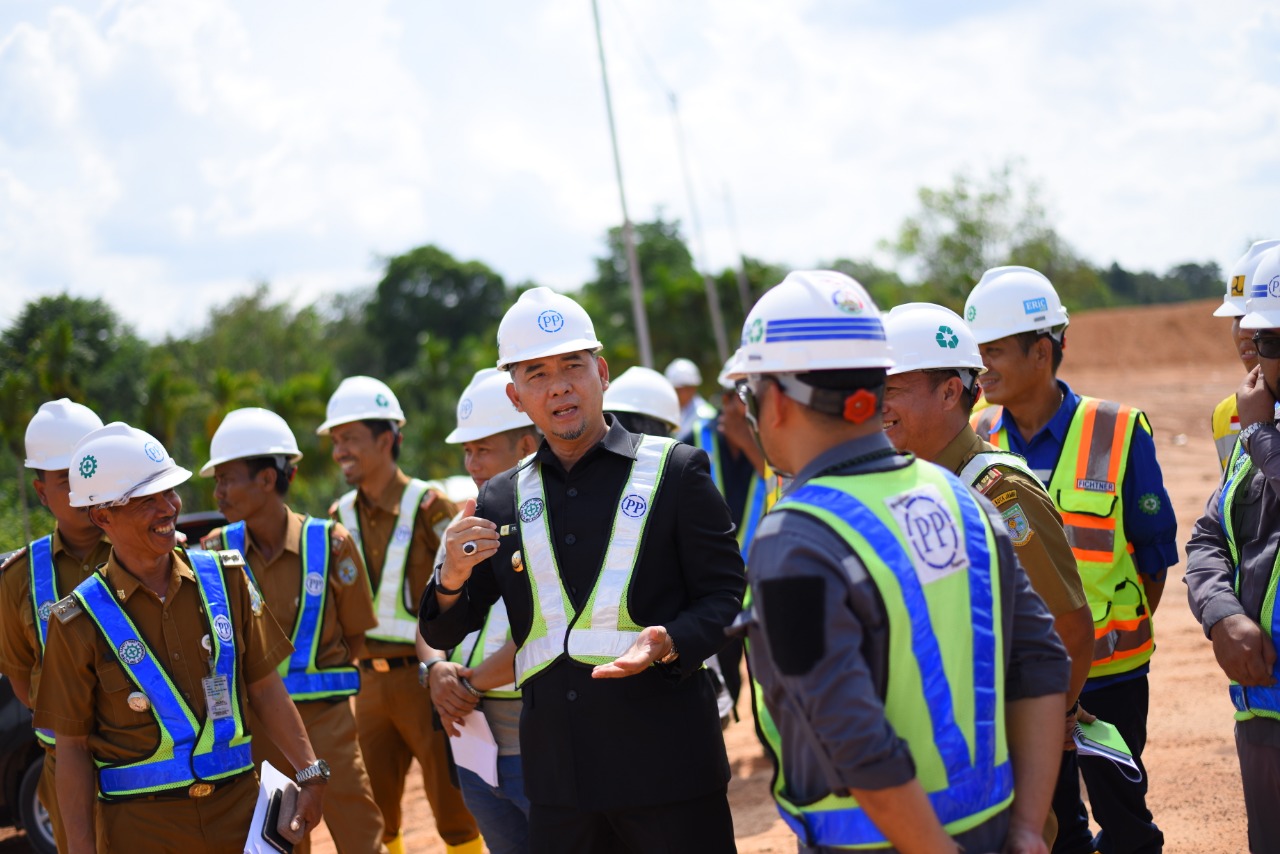 Pastikan Pembangunan Sesuai Target, Walikota Fasha Tinjau TPA Talang Gulo Baru