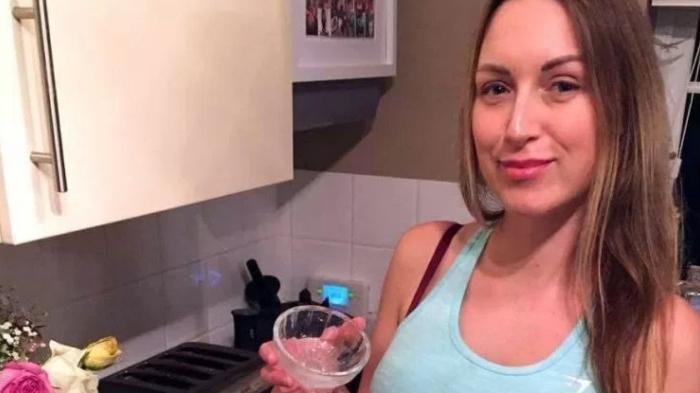 5 Bahaya Minum Sambil Berdiri, Nomor 4 Bisa Bikin Dag Dig Dug