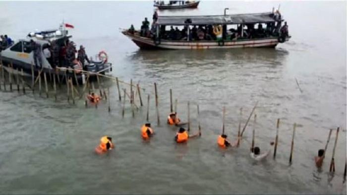 2 Menteri Presiden Prabowo Beda Sikap Soal Pembongkaran Pagar Laut, Sepakat dan Tidak, Ini Alasannya