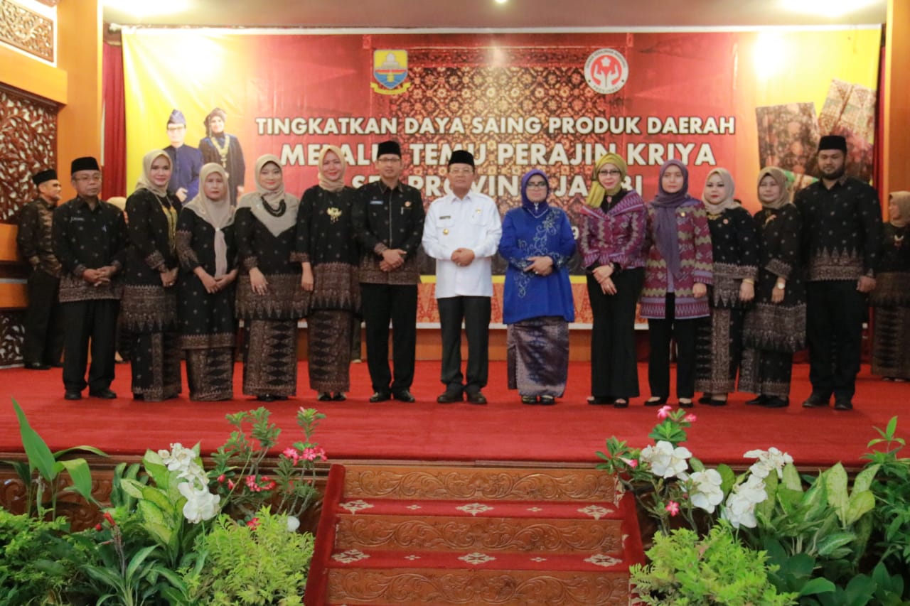 Gubernur Jambi Ingin Program Kerja Dekranasda Dapat Perkuat Kerajian Khas Jambi