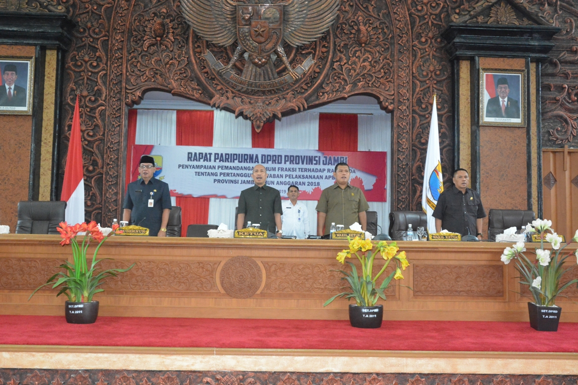 Sekda M Dianto Apresiasi Pandangan Umum Fraksi di DPRD Provinsi Jambi