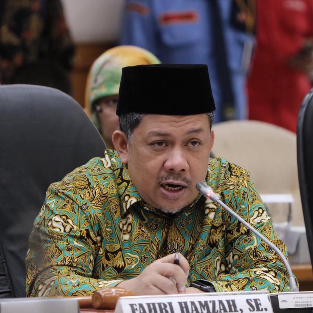 Fahri Hamzah Langsung Kritik Kelakuan Menteri Sosial Tri Rismaharini Soal Blusukan, Singgung Begini