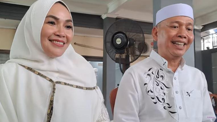 Ibu Ayu Ting Ting Berikan Restu kepada Boy William, Minta Doa Sang Prisenter jadi Mualaf