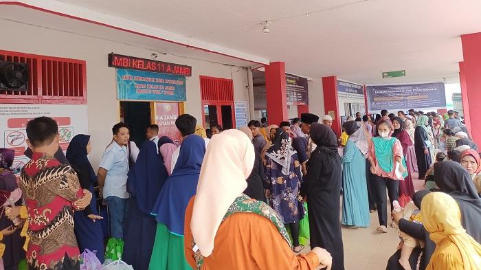 Napi Lapas Kelas II A Jambi Dikunjungi Keluarga di Momen Idulfitri 1444 H, Ratusan Orang Mengantre