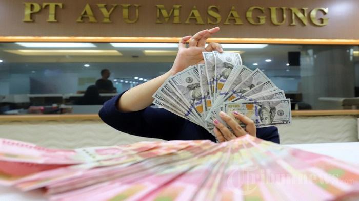 Nilai Tukar Rupiah Makin Terpuruk, PHK Massal Hantui Industri Padat Karya Orientasi Ekspor