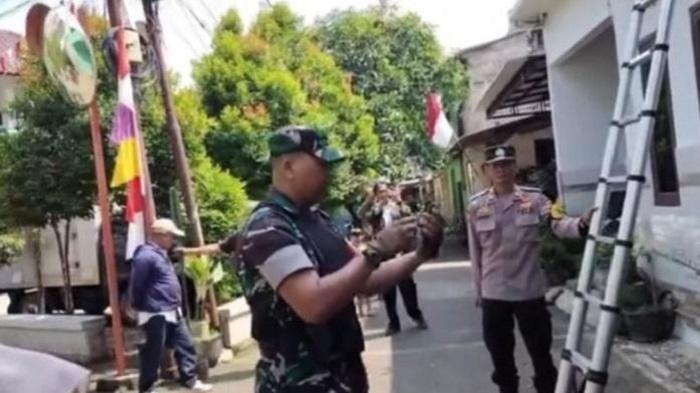 PEMUDA di Jaksel Didatangi TNI-Polri Setelah Kibarkan Bendera One Piece