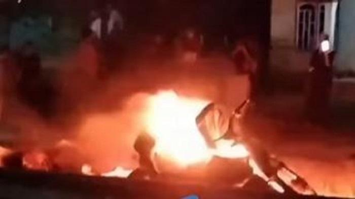 20251022-Motor-ninja-sawit-di-jambi-dibakar-warga.jpg
