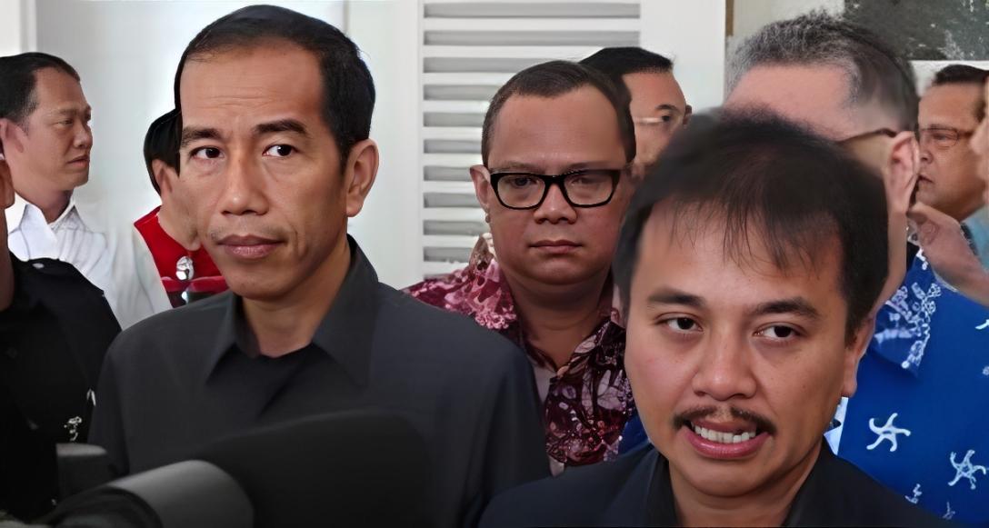 20251107-Jokowi-saat-Gubernur-DKI-Jakarta-dan-Roy-Suryo.jpg