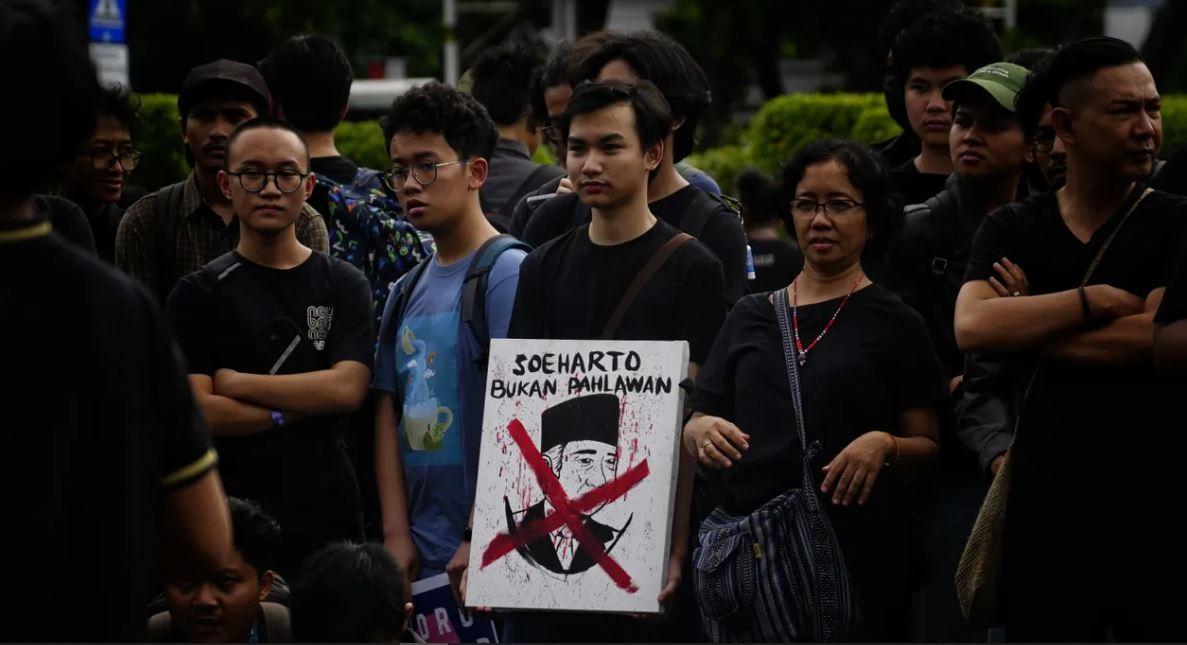 20251108-Aksi-Soeharto-bukan-Pahlawan.jpg