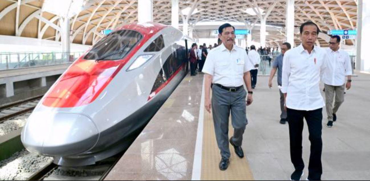 20251111-Kereta-cepat-Jokowi-dan-Luhut-Binsar-Panjaitan.jpg