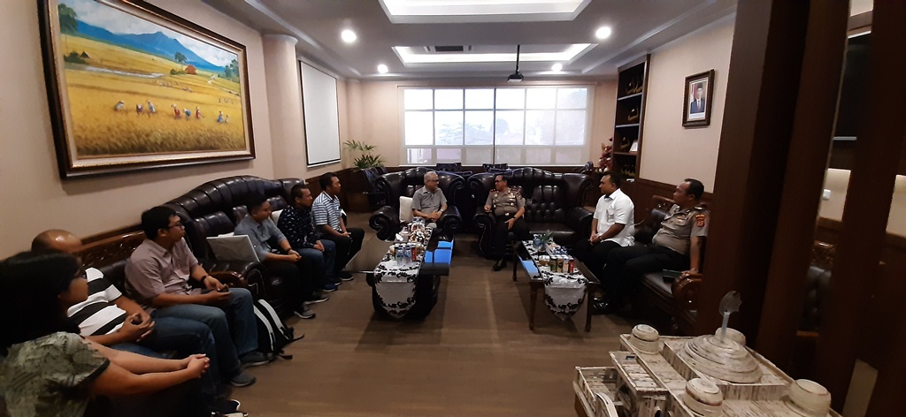 Ketemu Pimred Tribun Jambi, Ini Kasus yang Membuat Kapolda Jambi Berkesan