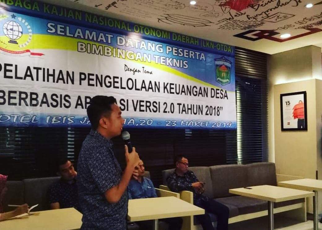 Ketua DPRD Kota Sungai Penuh Buka Bimtek Pengelolaan Keuangan Desa Berbasis Aplikasi 2.0