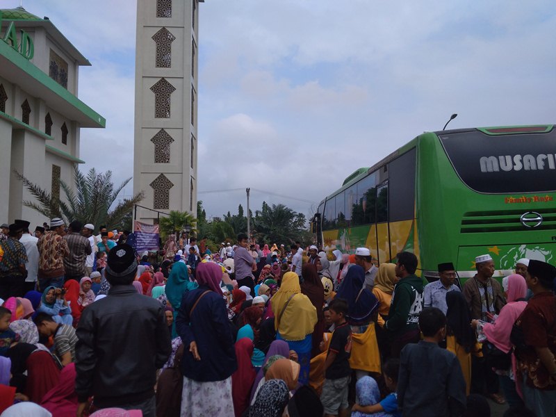 Foto, Penuhnya Pengantar Jamaah