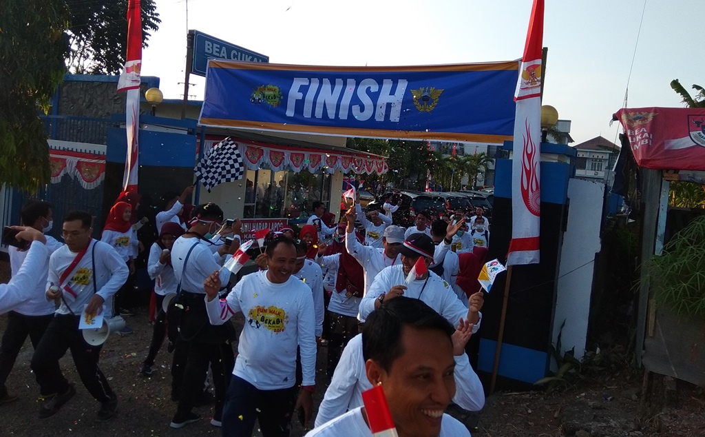 Rayakan Dirgahayu RI ke 74, Bea Cukai Jambi Adakan Kegiatan Jalan Sehat