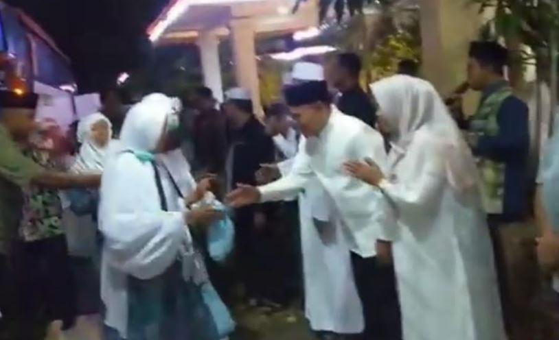 Pj Bupati Tebo Sambut Kedatangan Jamaah Haji Kloter 22, 2 Haji Tebo Meninggal di Tanah Suci
