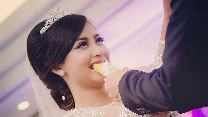 Hengkang dari JKT48, Mantan Membernya Menikah dengan Fans dari Jepang