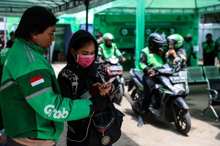 Ojek Online Pilih Cari Makan Untuk Anak Istri Daripada Ikut Demo Jokowi End Game, Jalanan Masih Sepi