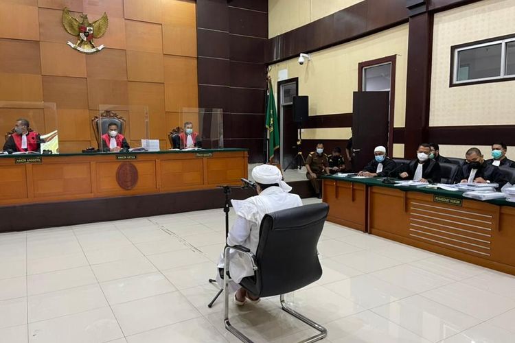 Dalam Eksepsi, Rizieq Shihab Klaim Resepsi Pernikahan Putrinya Digelar dengan Prokes Ketat