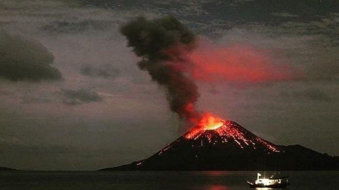UPDATE Yang akan Terjadi pada Gunung Anak Krakatau pada Erupsi Selanjutnya, Lontarkan Lava Pijar