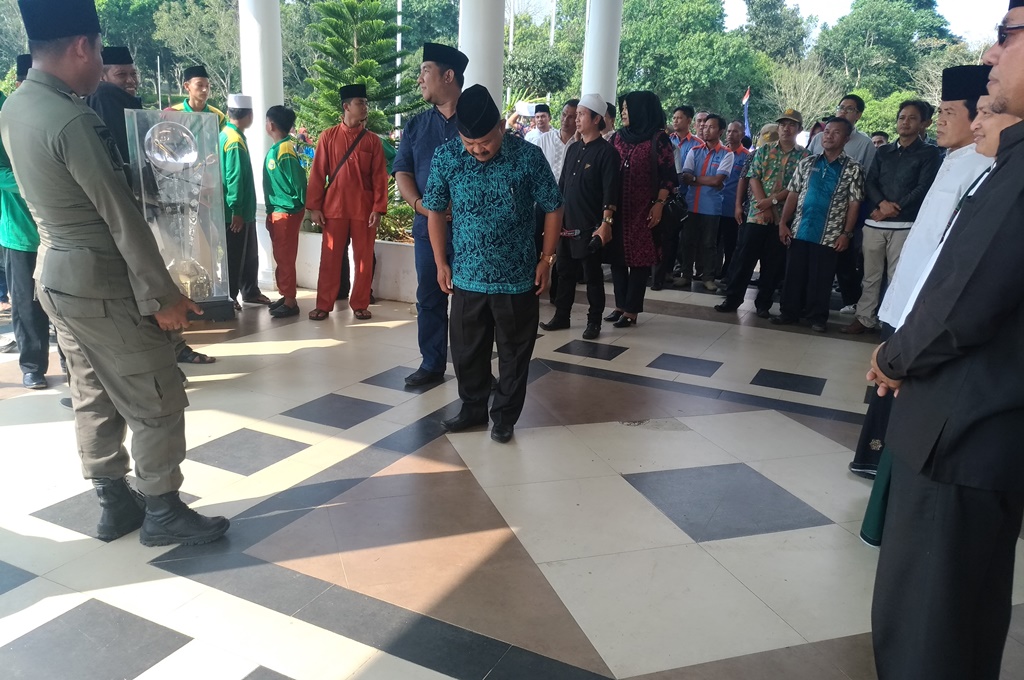 Jadi Juara Umum MTQ ke 48, Kafilah Tanjab Timur dan Piala Diarak Keliling Kota