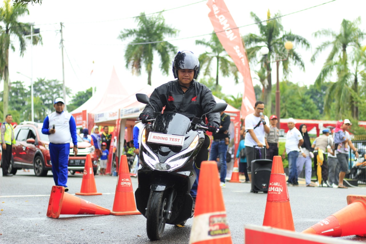 Tetap Aman Berkendara Saat Imlek, Begini Tips dari Honda Sinsen