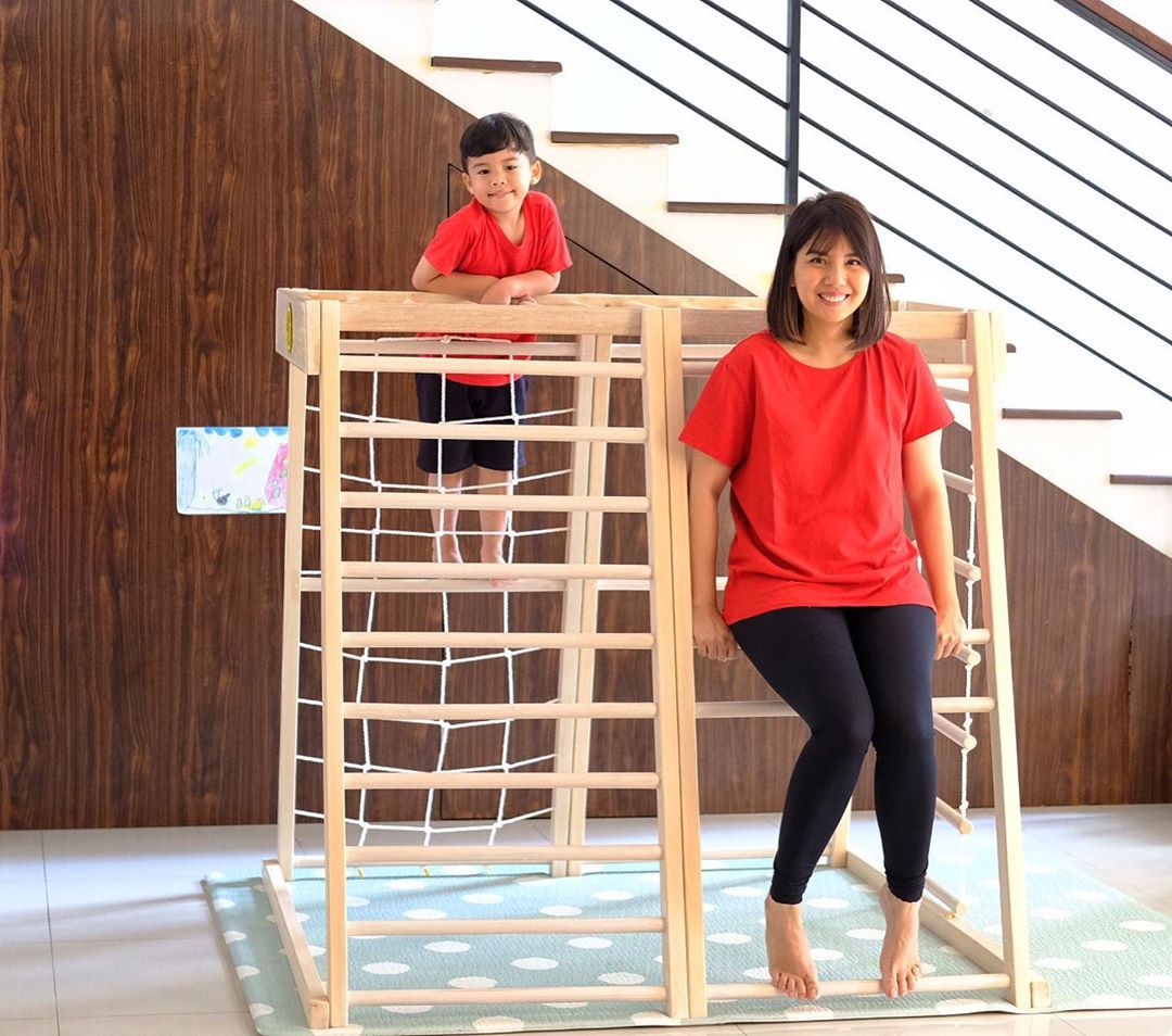 Tya Ariestya Pamer Kemolekan Tubuhnya Usai Sukses 'Buang' 20 Kg Berat Badannya, Netizen Sampai Kaget