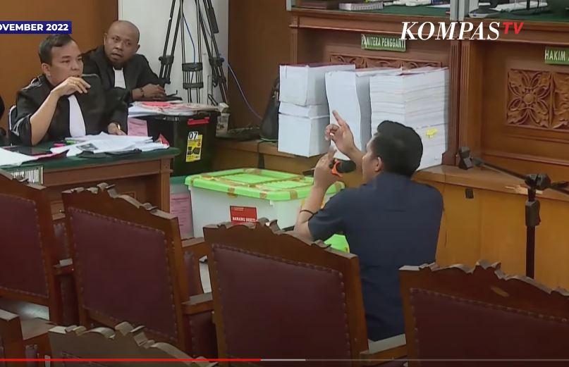 Ferdy Sambo Tembak Tembok dengan 2 Jenis Senjata Setelah Yosua Tewas di Lantai