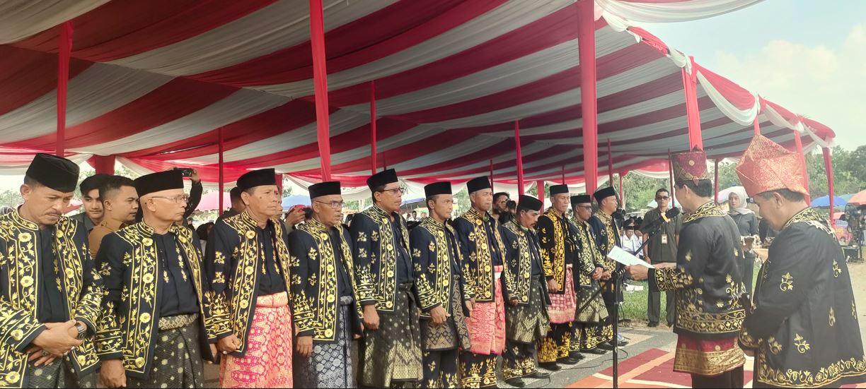 Raden Najmi Kukuhkan Ratusan BPD Muaro Jambi dan Peringati Hari Anak Nasional