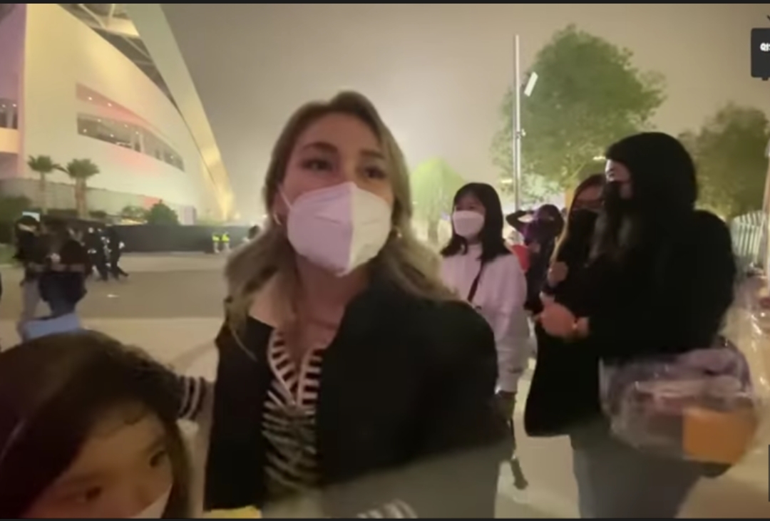 Ayu Ting Ting Keheranan dengan Harga Jaket yang Mahal saat Nonton Konser di LA