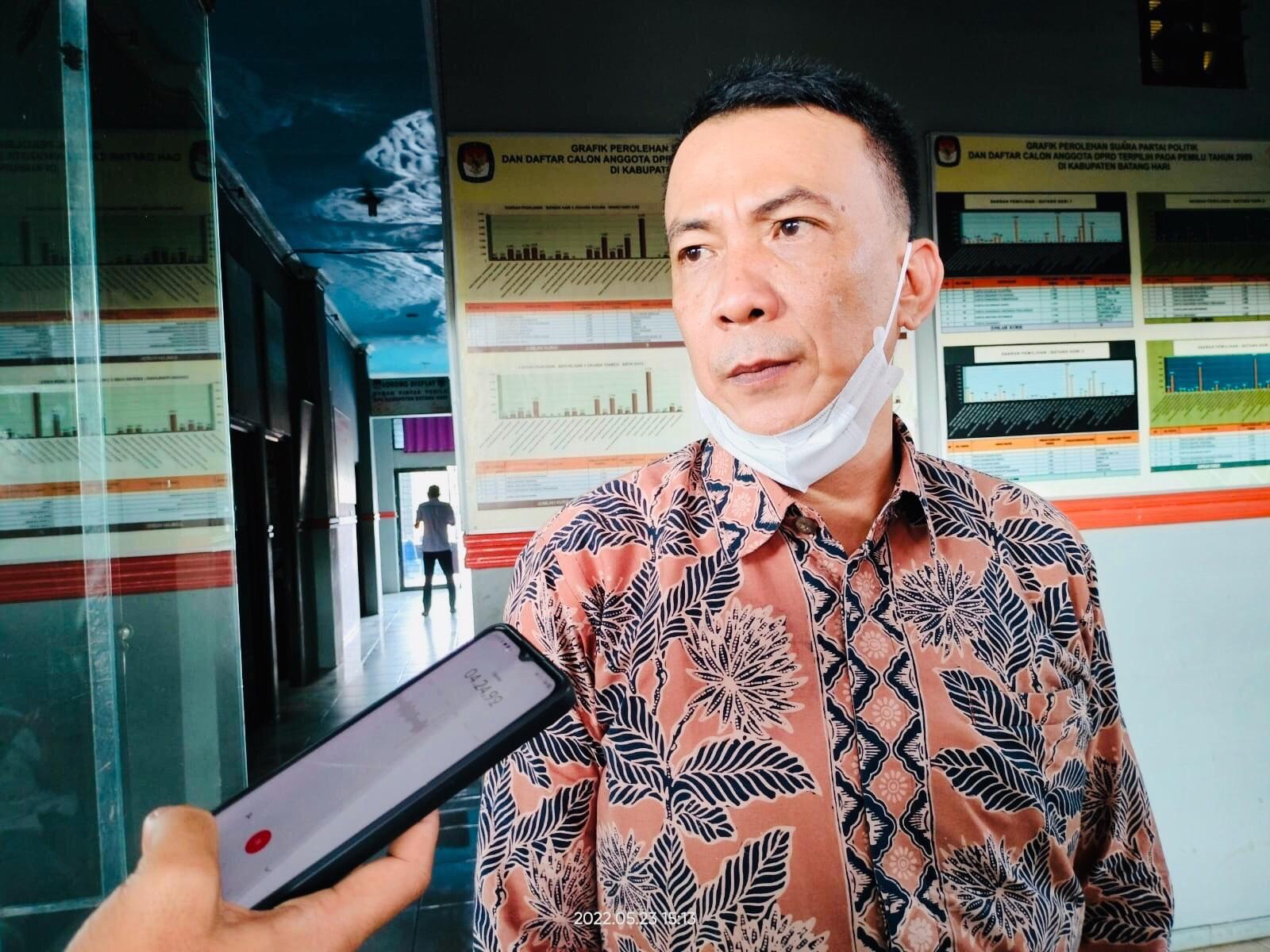 Abdul-Kadir-Ketua-KPU-Kabupaten-Batanghari-1.jpg