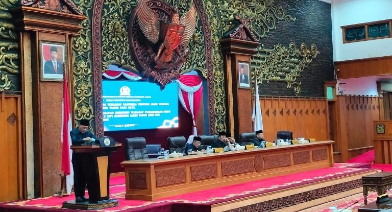 Abdullah Sani Terima Mandat dari Gubernur Hadiri Seluruh Rangkaian Paripurna di DPRD Provinsi Jambi