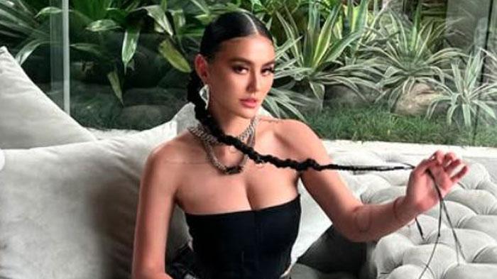 Agnez-Mo-Dikenai-Denda-Rp15-Miliar-Terkait-Pelanggaran-Hak-Cipta-Lagu.jpg