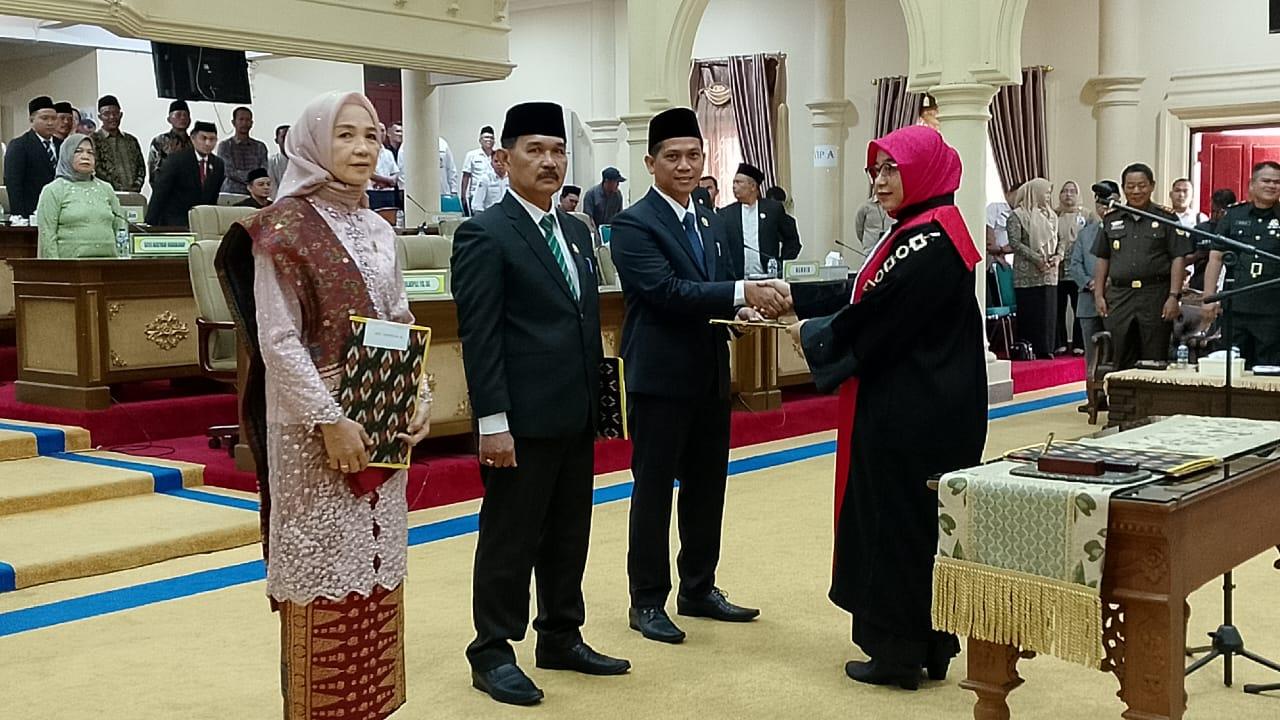 Ahmad Jani, Cik Marleni dan Dedi Ifriyansah Resmi Pimpinan DPRD Sarolangun 2024-2029