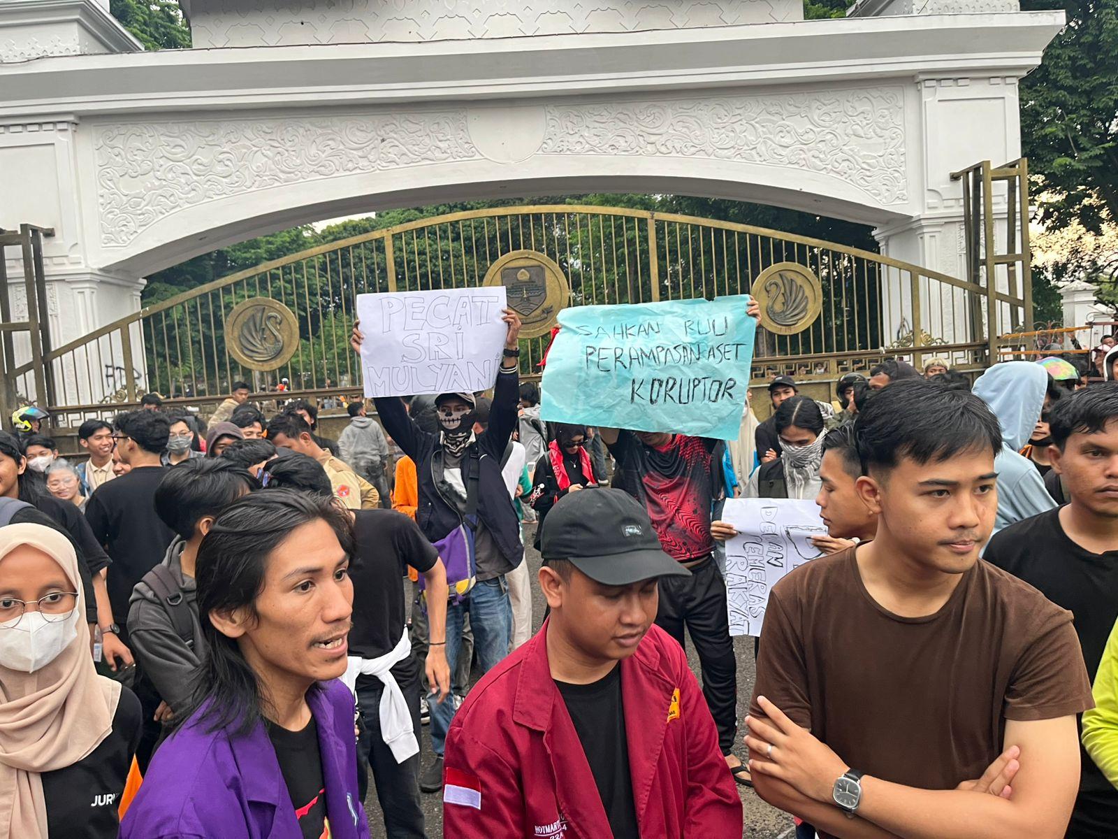 Aksi Demo di Jambi Bubar Barisan, 4 Pendemo yang Ditangkap Sudah Bebas