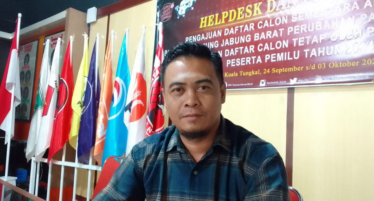 Anggota-Komisi-Pemilihan-Umum-KPU-Kabupaten-Tanjab-Barat-Fadlan.jpg