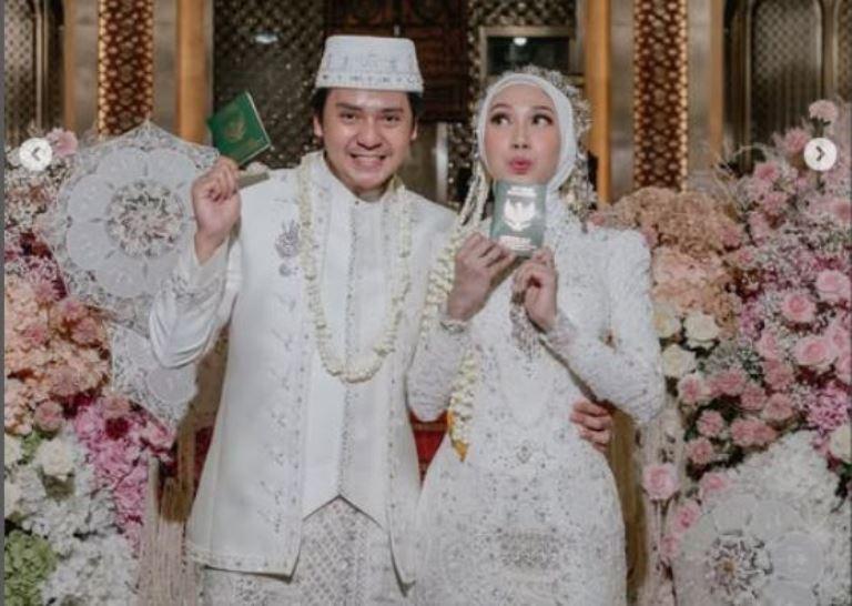 Arbani Yasiz dan Raissa Ramadhani Resmi Menikah, Tampil Serasi dalam Balutan Busana Putih
