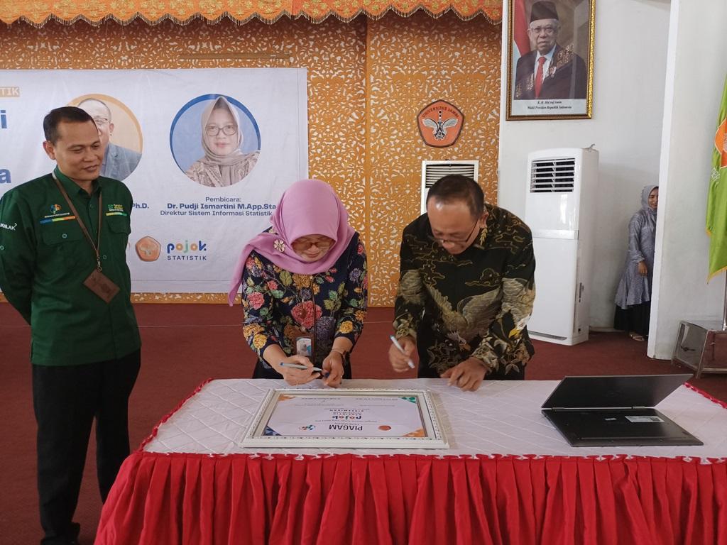 BPS Provinsi Jambi Gelar Kuliah Umum dan Resmikan Pojok Statistik